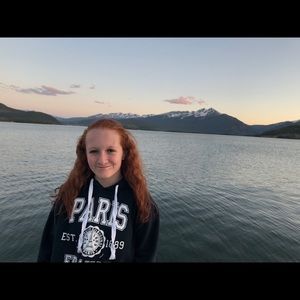 Meet your Posher, Elizabeth